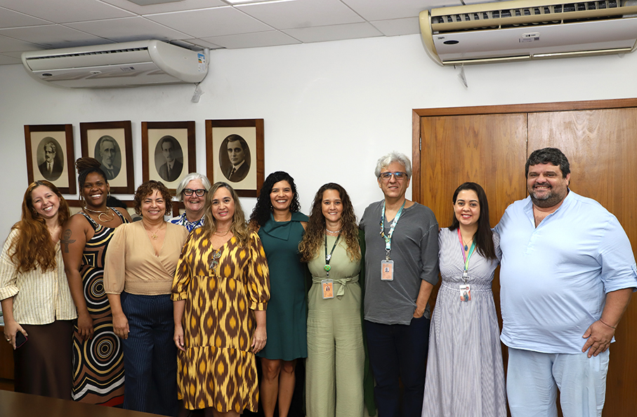 Da esquerda para a direita, todos os novos integrantes da CISTT/ENSP. Foto/Reprodução: Virgínia Damas Fuchs.